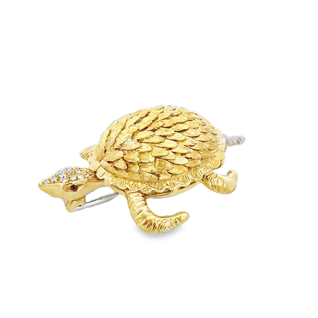 Vintage 1980s Sea Turtle Brooch in 18k Yellow Gold