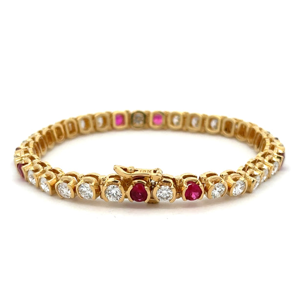 Magnificent Ruby and Diamond Bracelet in 18k Yellow Gold