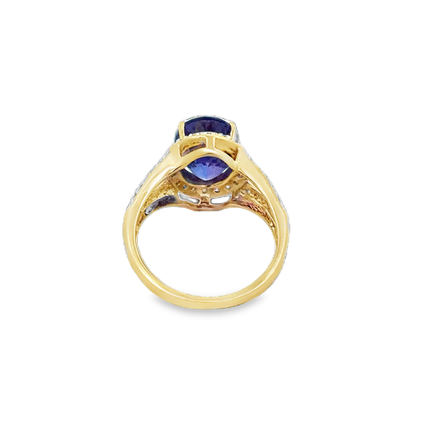 Tanzanite and Diamond Ring in Yellow Gold