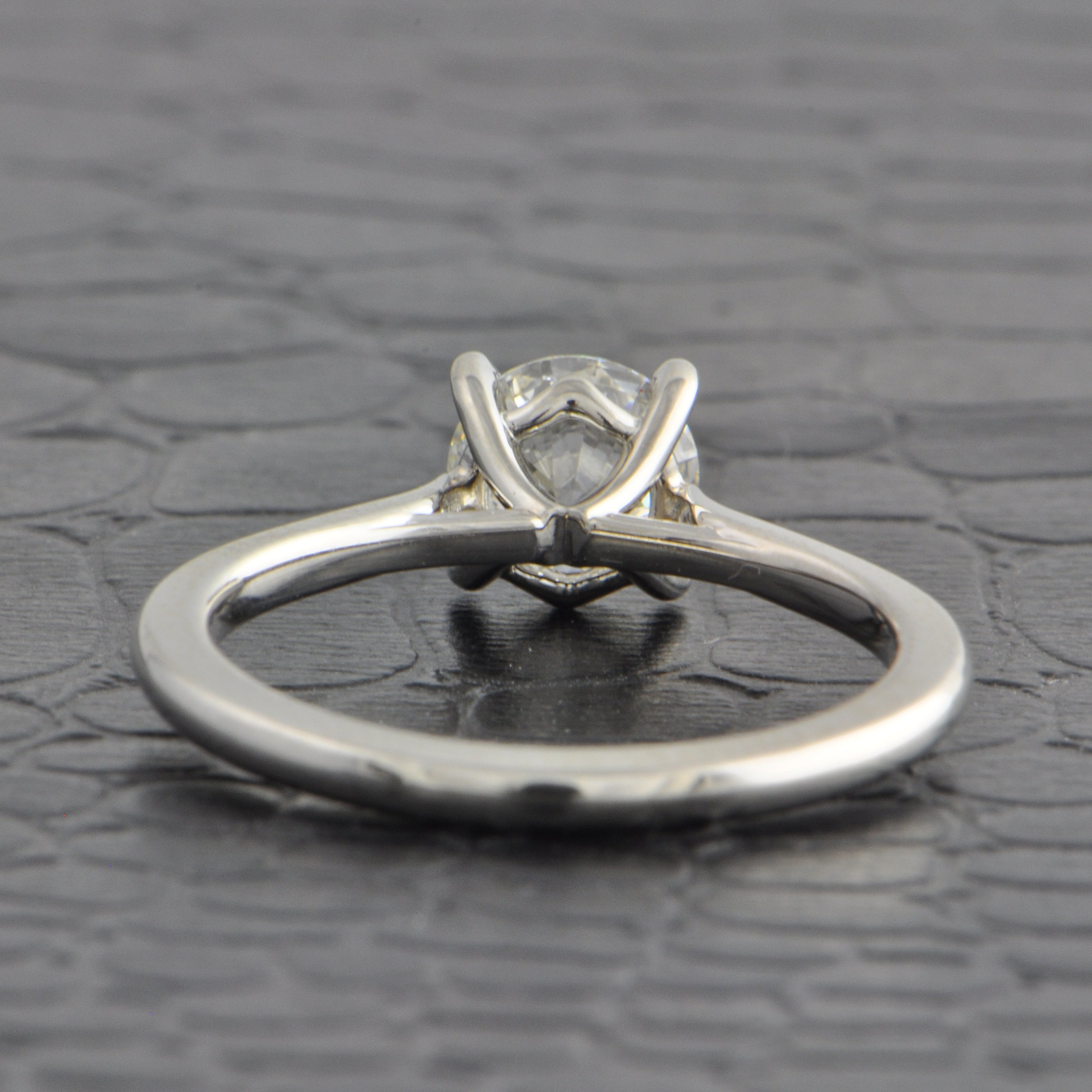 Hearts On Fire 1.06 ct. H-SI1  Round Brilliant Cut Diamond Engagement Ring