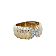 Ribbed Diamond Fashion Ring in Yellow Gold