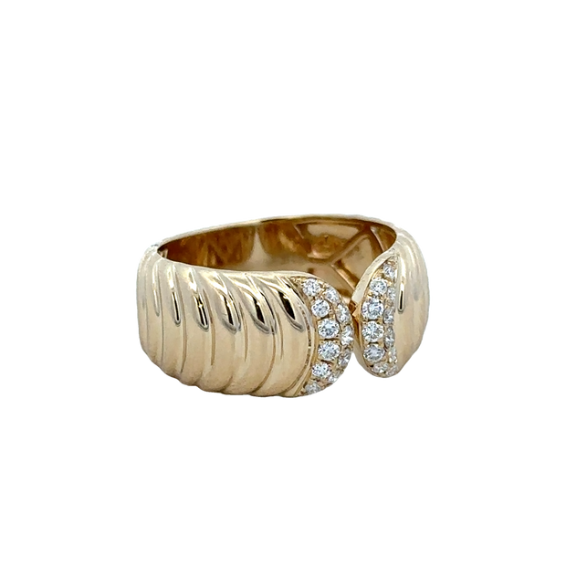 Ribbed Diamond Fashion Ring in Yellow Gold