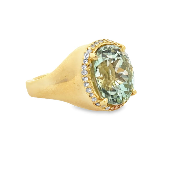 Green Tourmaline and Diamond Ring in Yellow gold