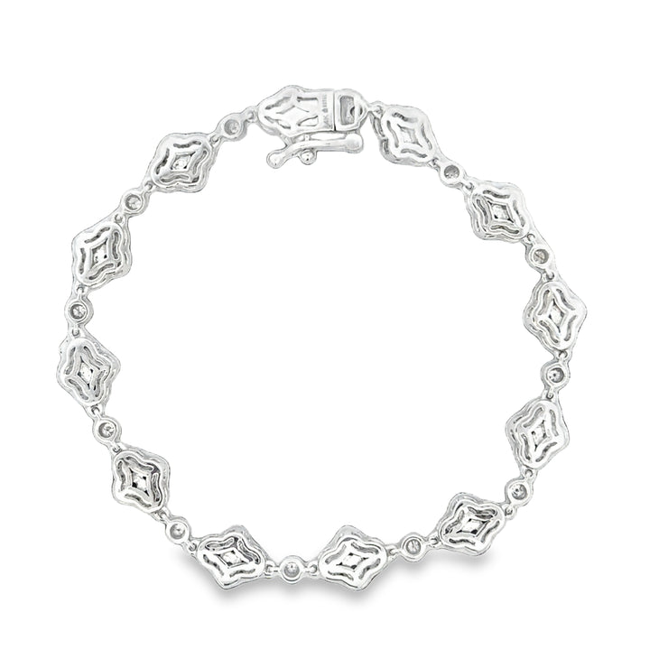 Quatrefoil and Diamond Bracelet in White Gold