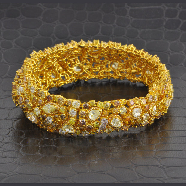 Magnificent Multicolored Diamond Bracelet in 18k Yellow Gold